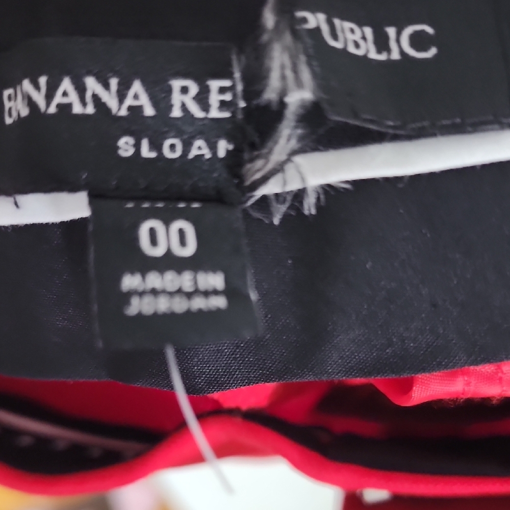 Banana Republic Bold Red Apparel - Picture 5 of 6